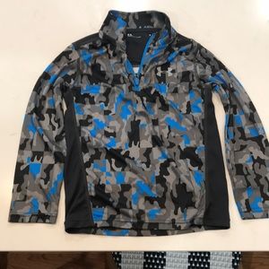 Under armour half zip pullover.